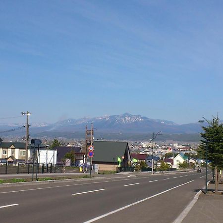 Pension Young House Furano Exterior photo